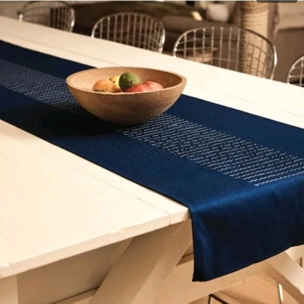 NWOT Territory sustainable cotton blue wave table runner‎ female run company